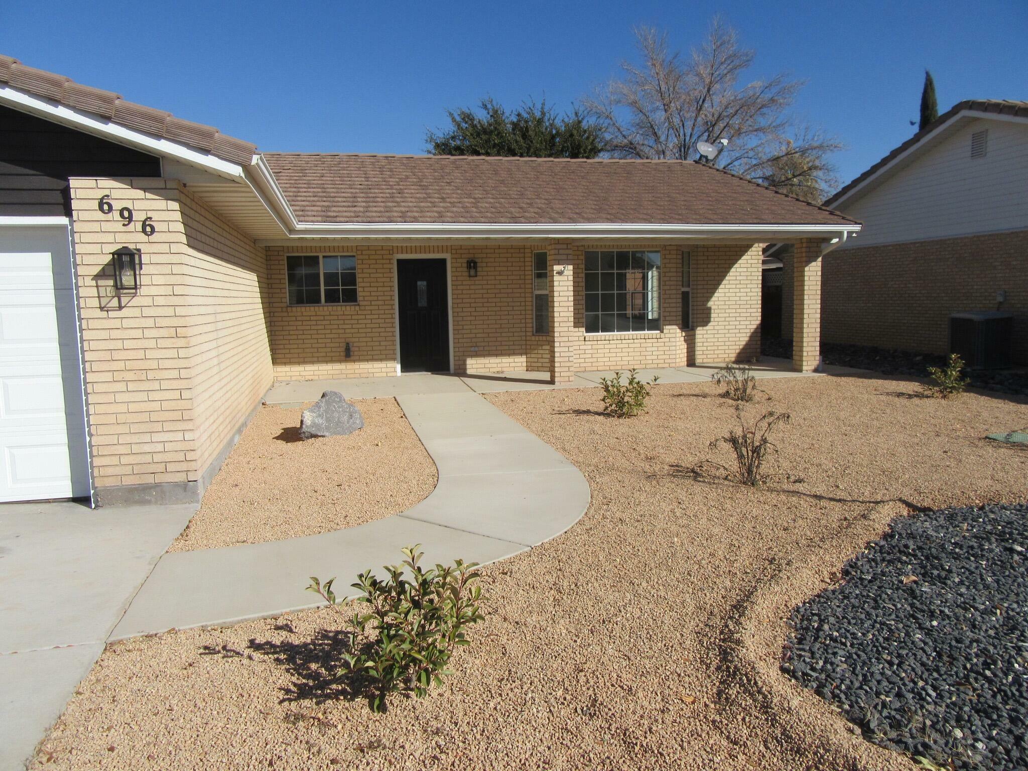 Property Photo: 696 N Westridge Dr W 2 UT 84770