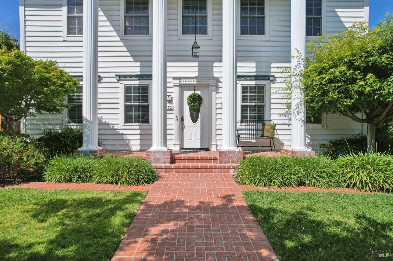 Property Photo:  272 Center Street  CA 94901 