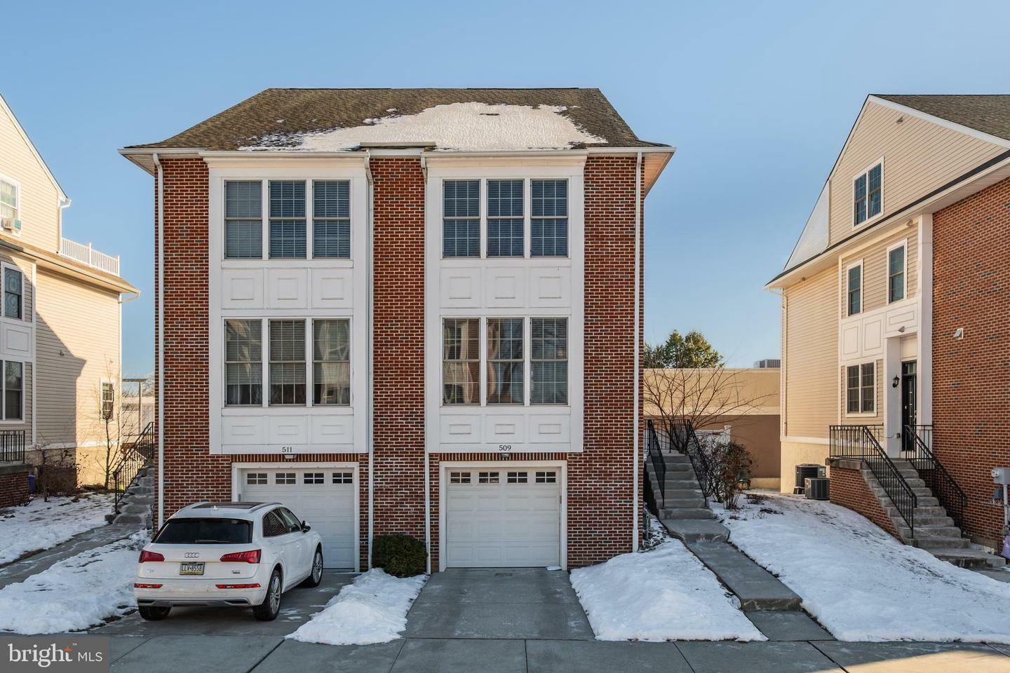 Property Photo:  509 Kingsley Court  PA 19128 