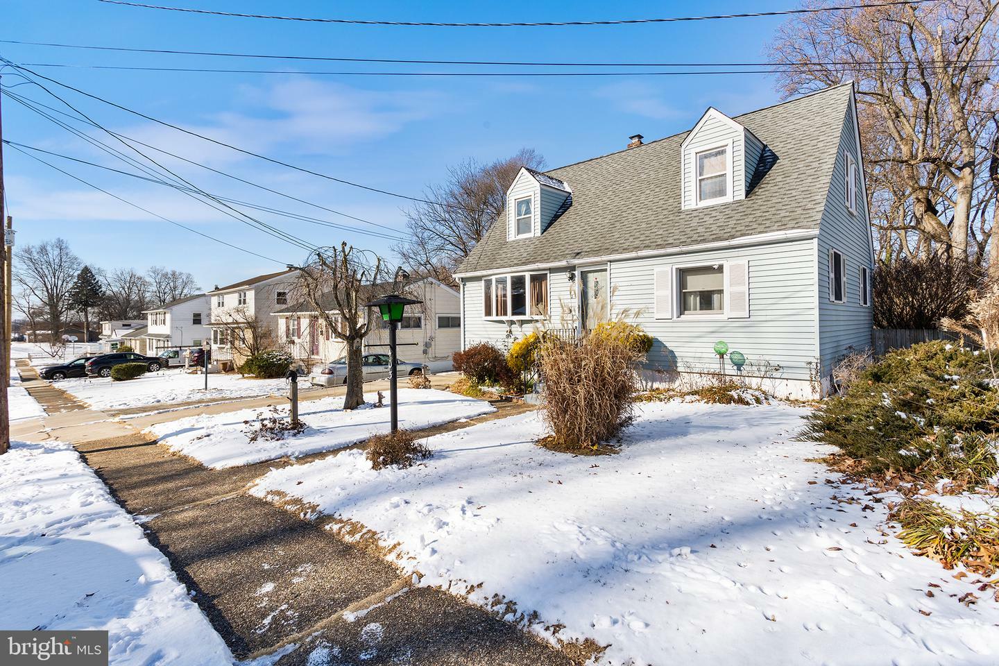 Property Photo:  403 Sheppard Avenue  NJ 08078 