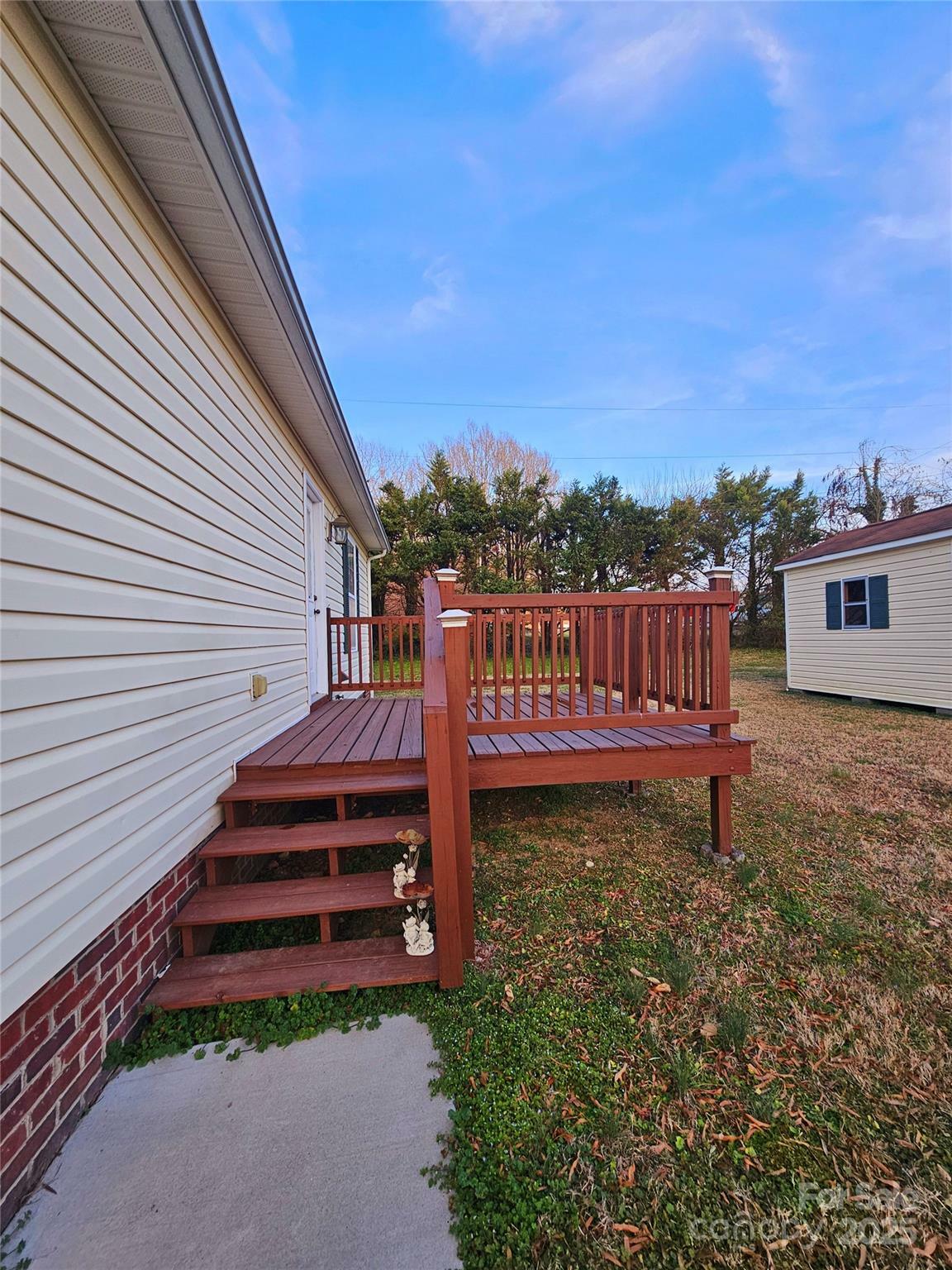 Property Photo:  402 Self Street  NC 28021 