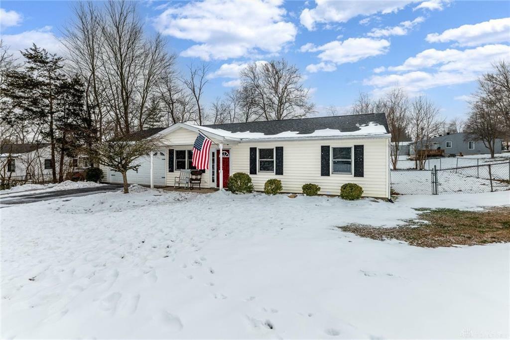 Property Photo: 6885 Goshen Road OH 45122