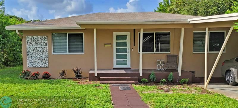 660 NE 35th St  Oakland Park FL 33334 photo