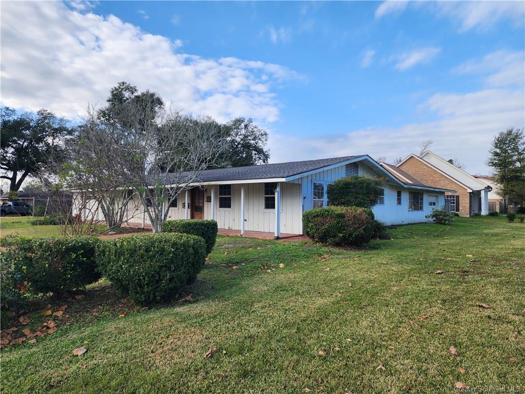 Property Photo: 602 Lockwood Court LA 70605