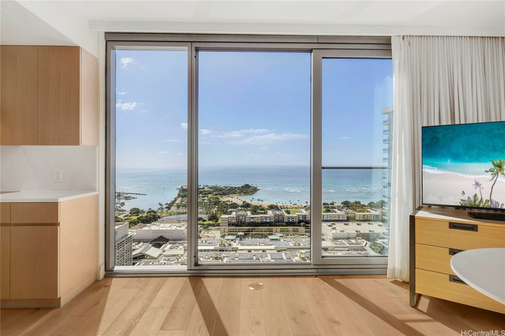Property Photo: 1390 Kapiolani Boulevard 3702 HI 96814