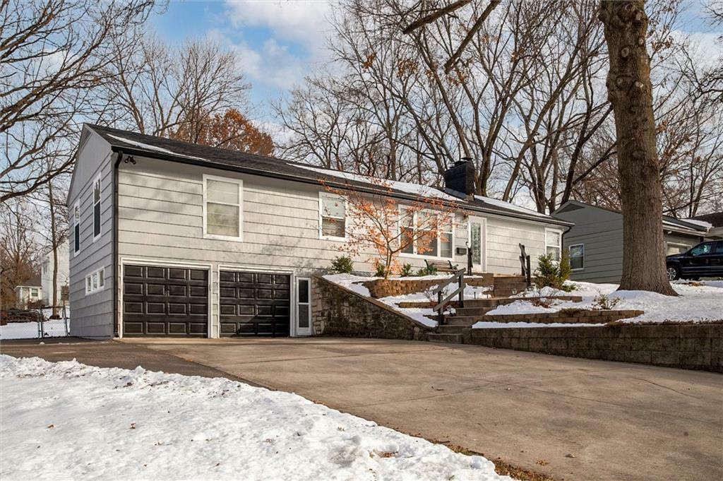 Property Photo: 6601 Craig Street KS 66202