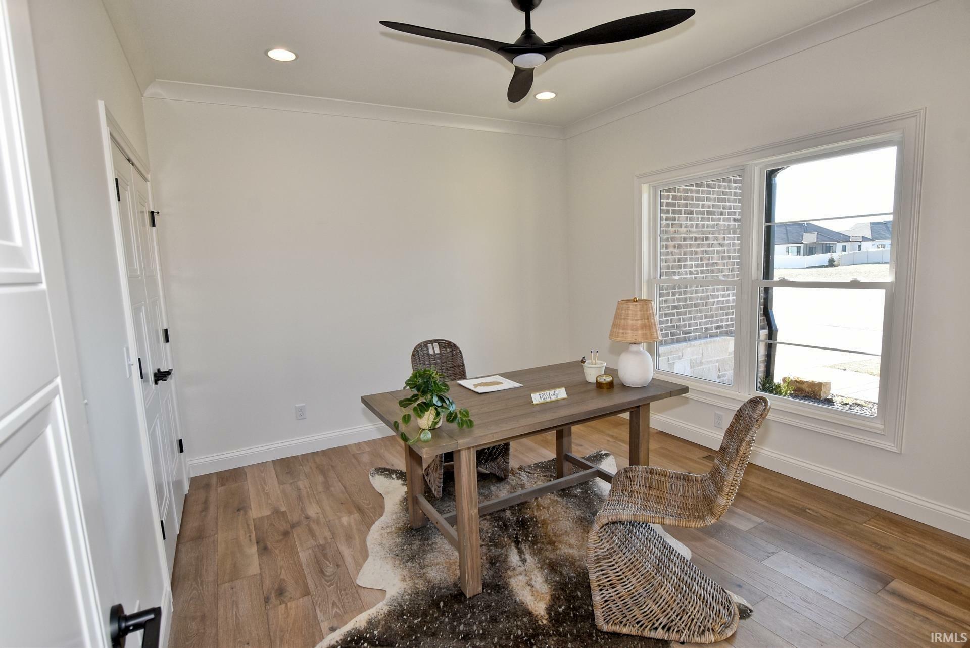 Property Photo: 2102 Chadwick Drive IN 47630