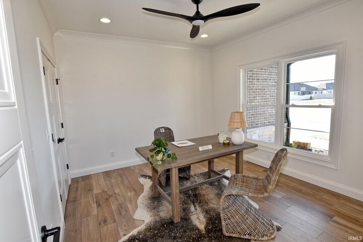 Property Photo: 2102 Chadwick Drive IN 47630