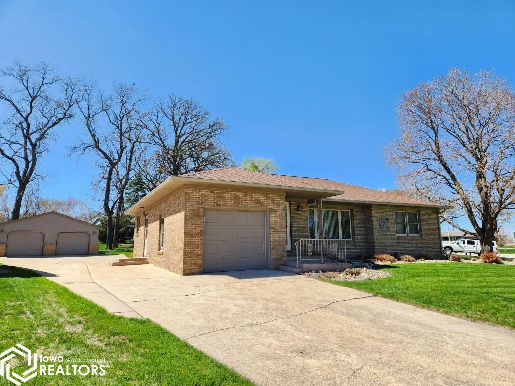 Property Photo: 519 17th Street IA 50428