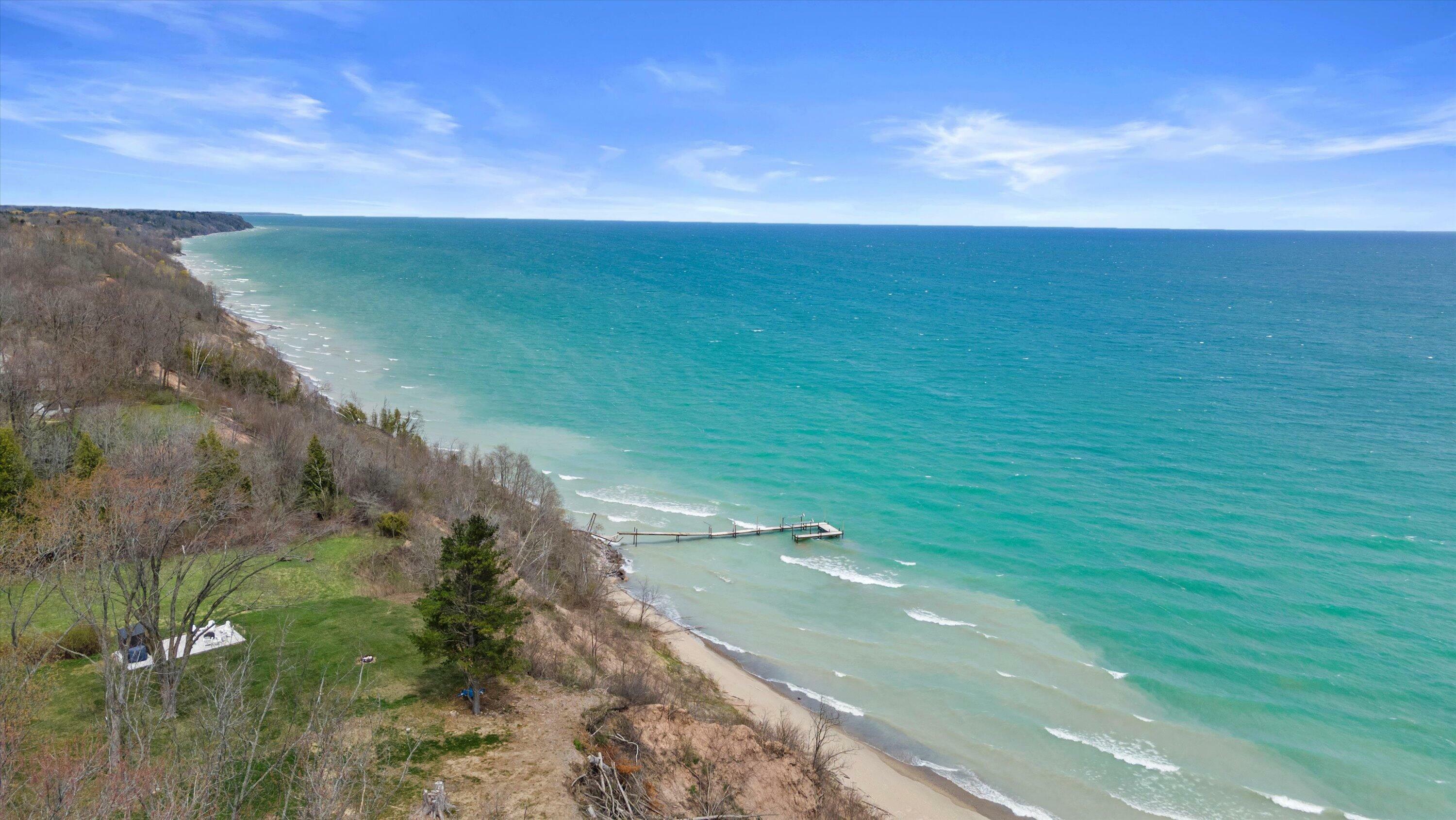 13480 N Lakewood Dr  Mequon WI 53097 photo
