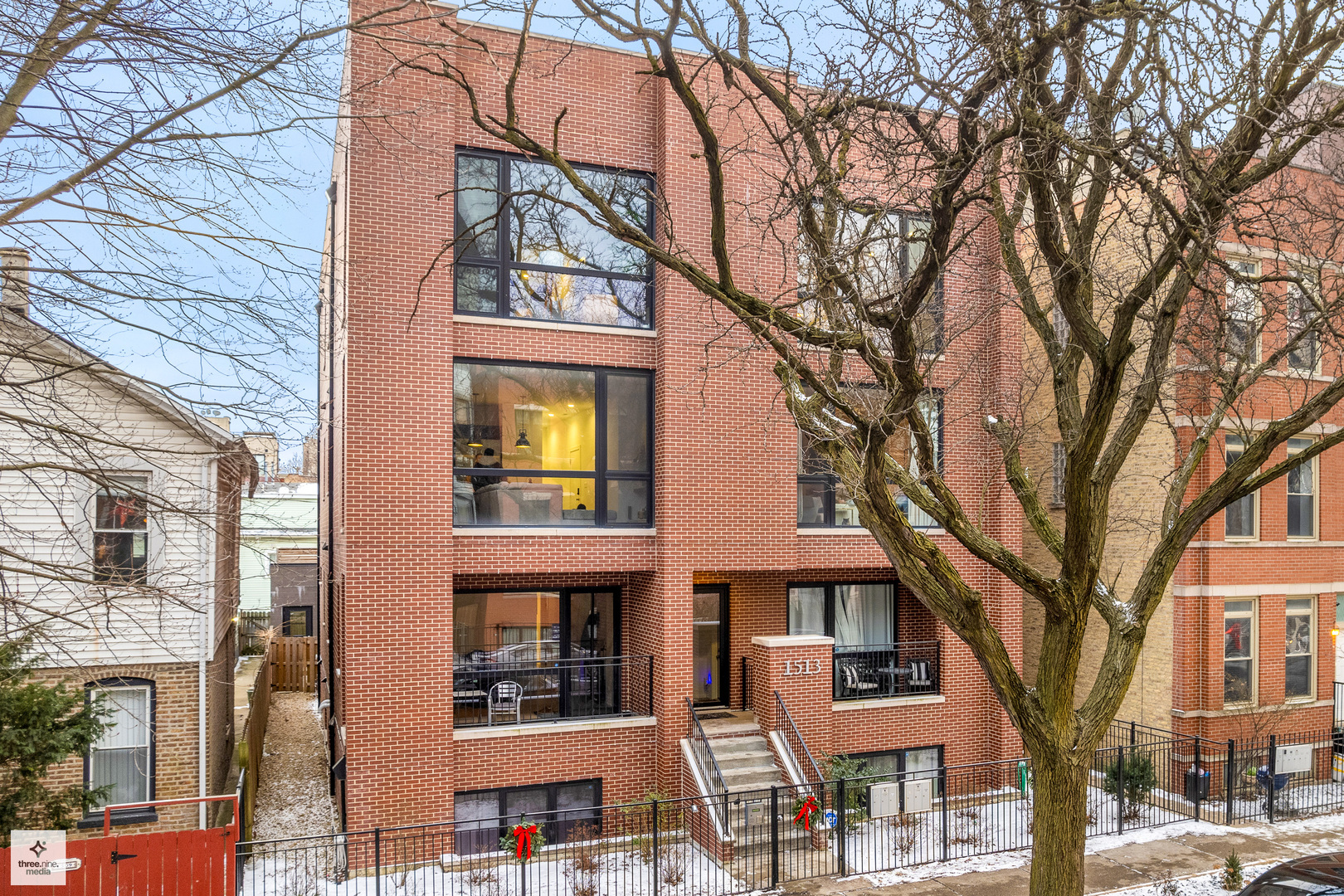 Property Photo: 1513 W Ohio Street 2E IL 60642