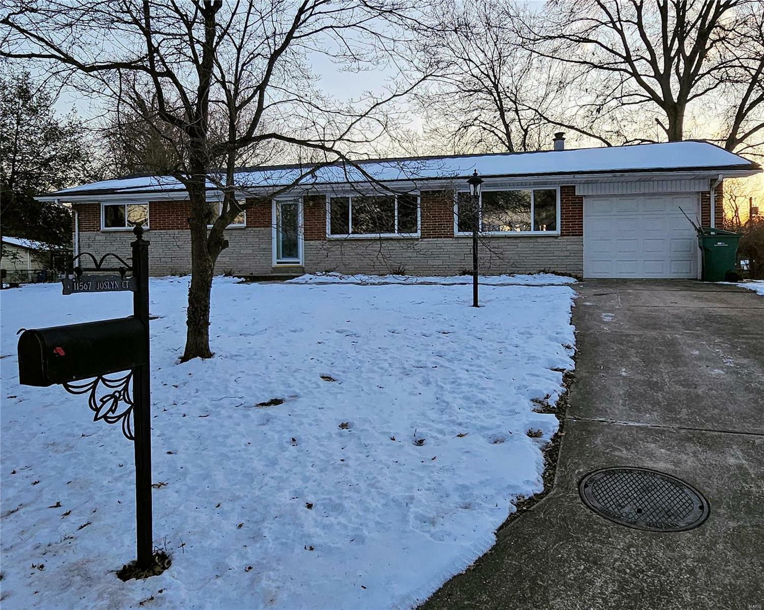 Property Photo: 11567 Joslyn Court MO 63138