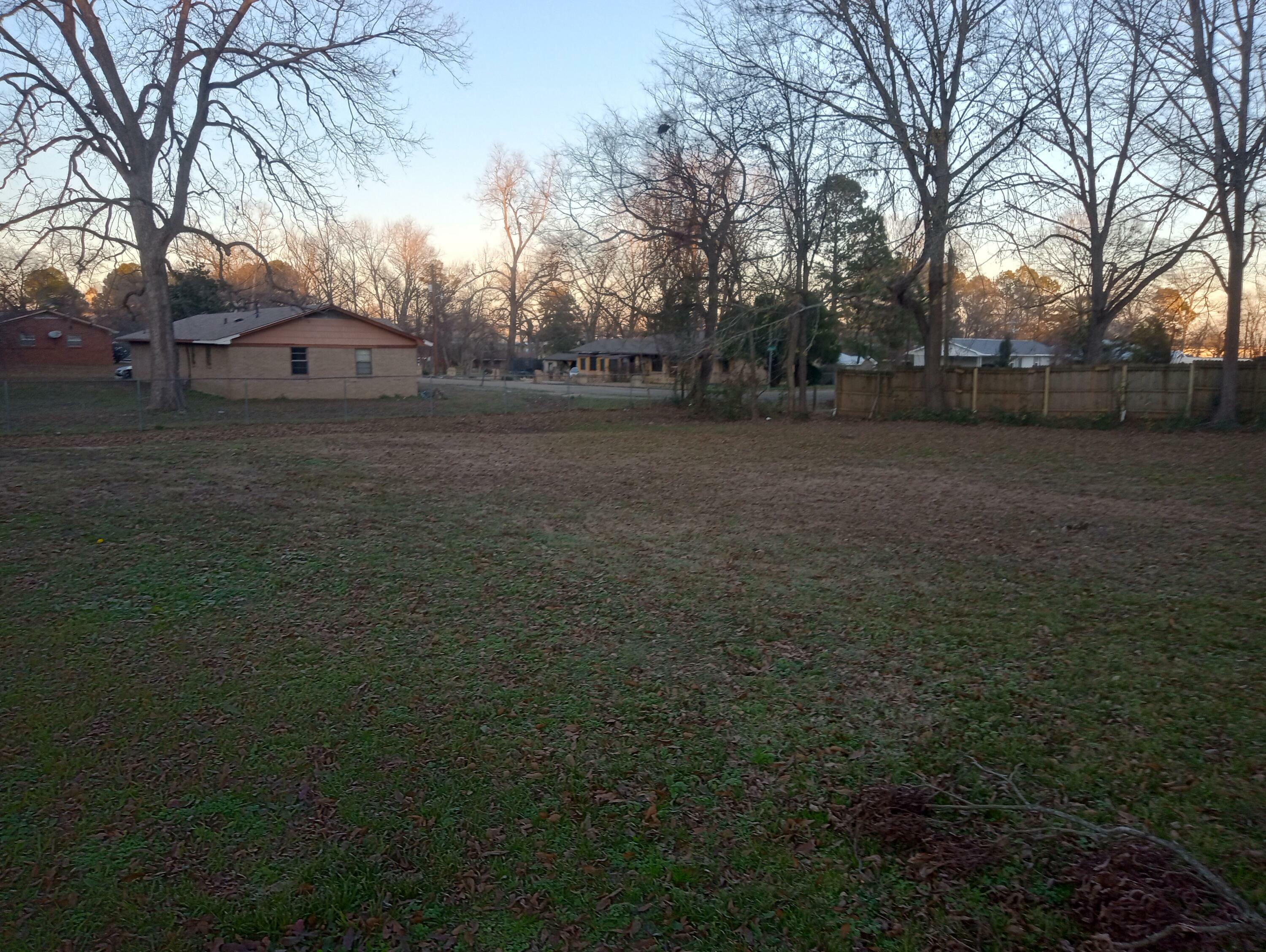 Property Photo:  700 S Meridian St.  MS 39730 