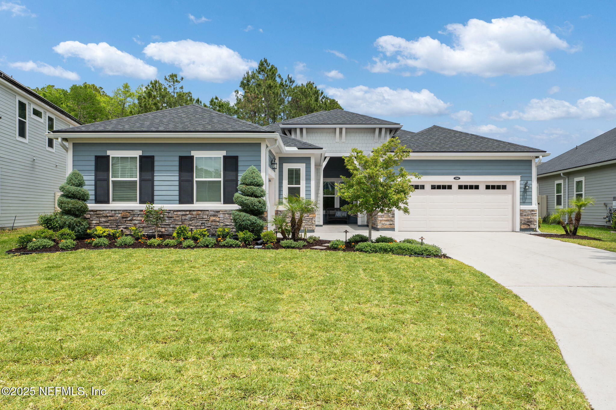 Property Photo: 114 Fresnel Lane FL 32095