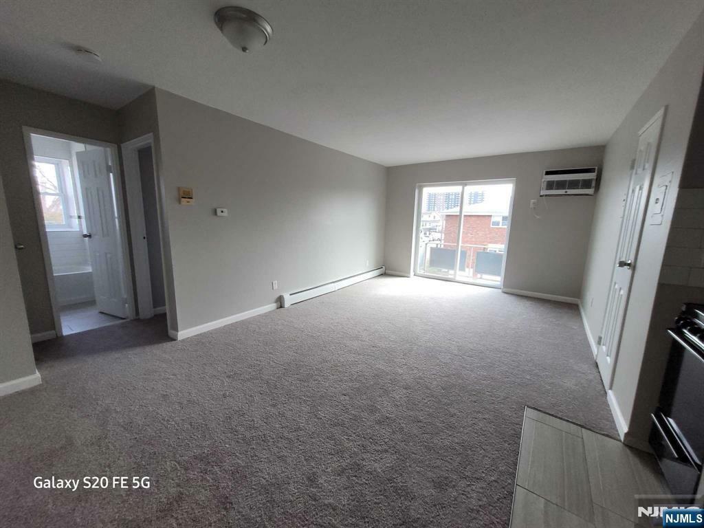 Property Photo:  125 Lawrence Street 9C  NJ 07601 