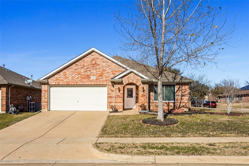 Property Photo:  1229 Bonnet Drive  TX 76131 