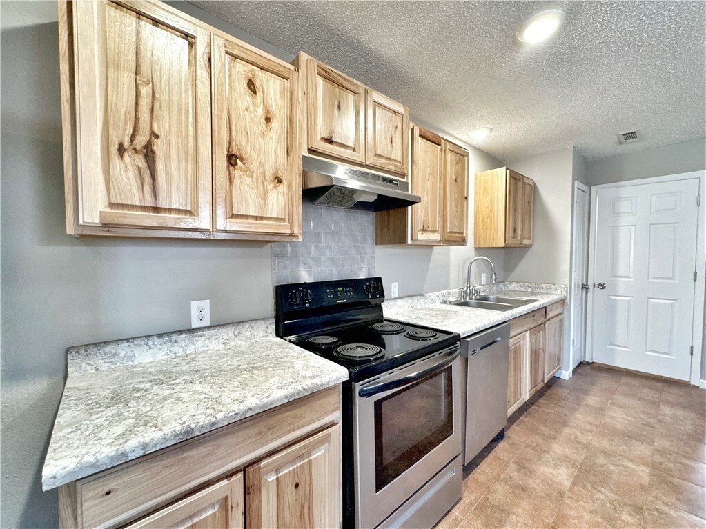 2007 Cypress Place A &Amp B  Springdale AR 72762 photo