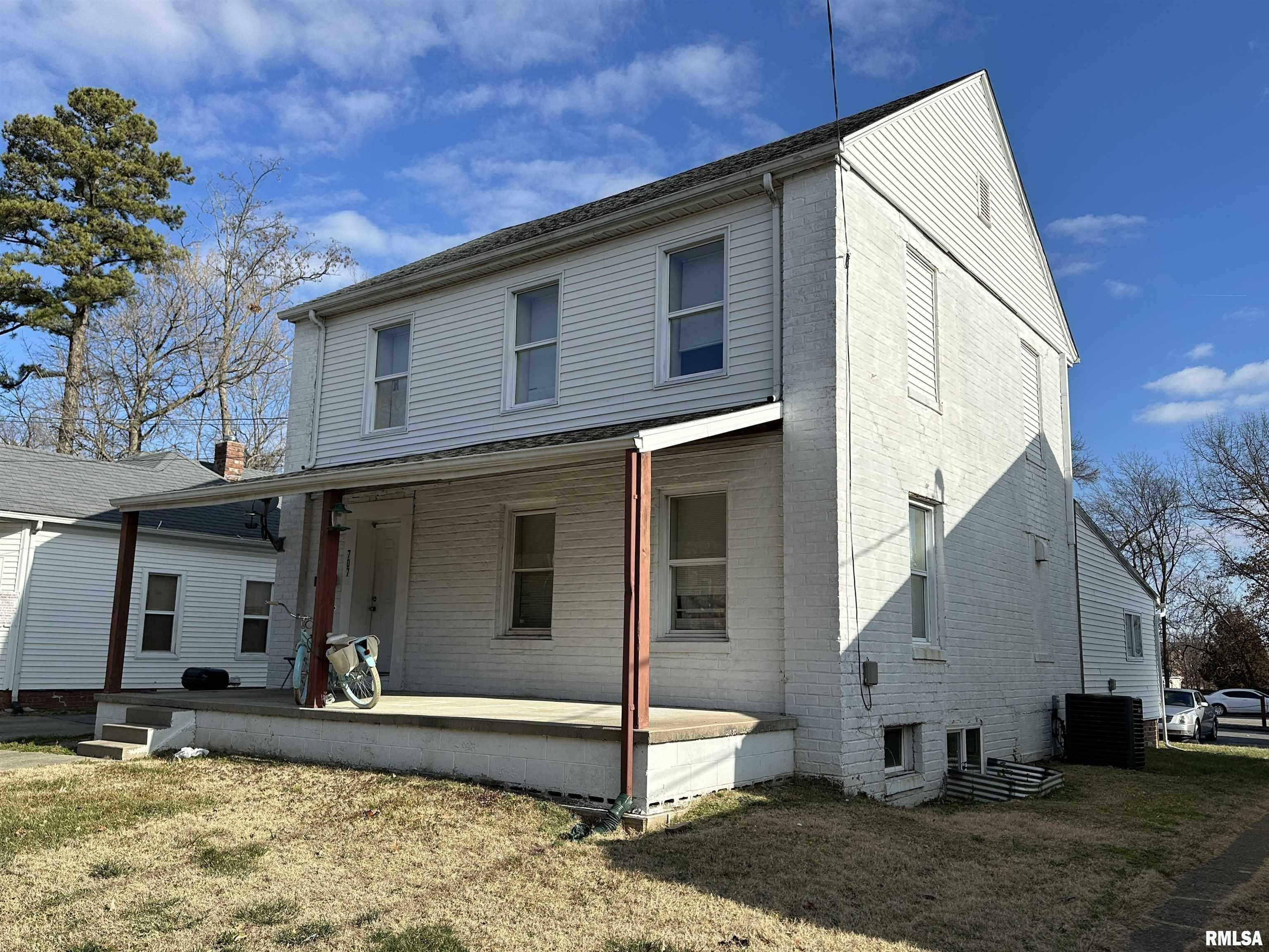 Property Photo:  707 S Poplar Street  IL 62901 