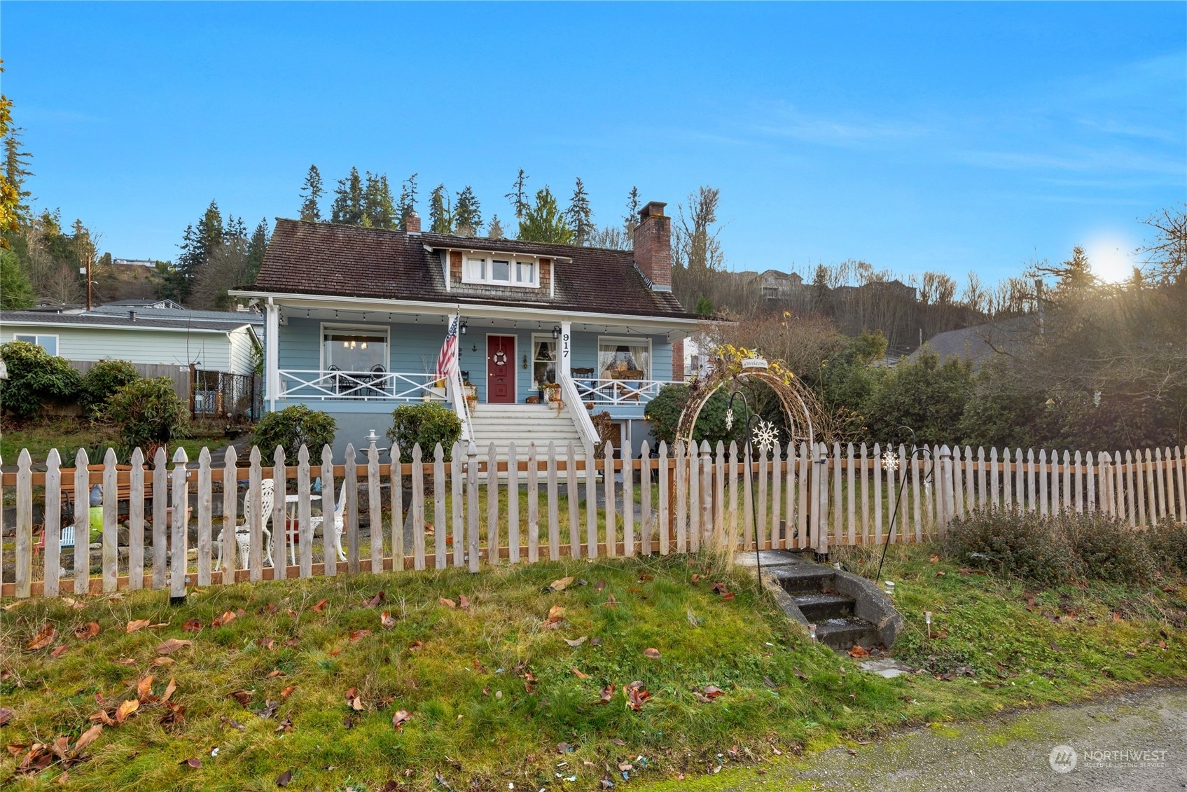 Property Photo:  917  5th Street  WA 98275 