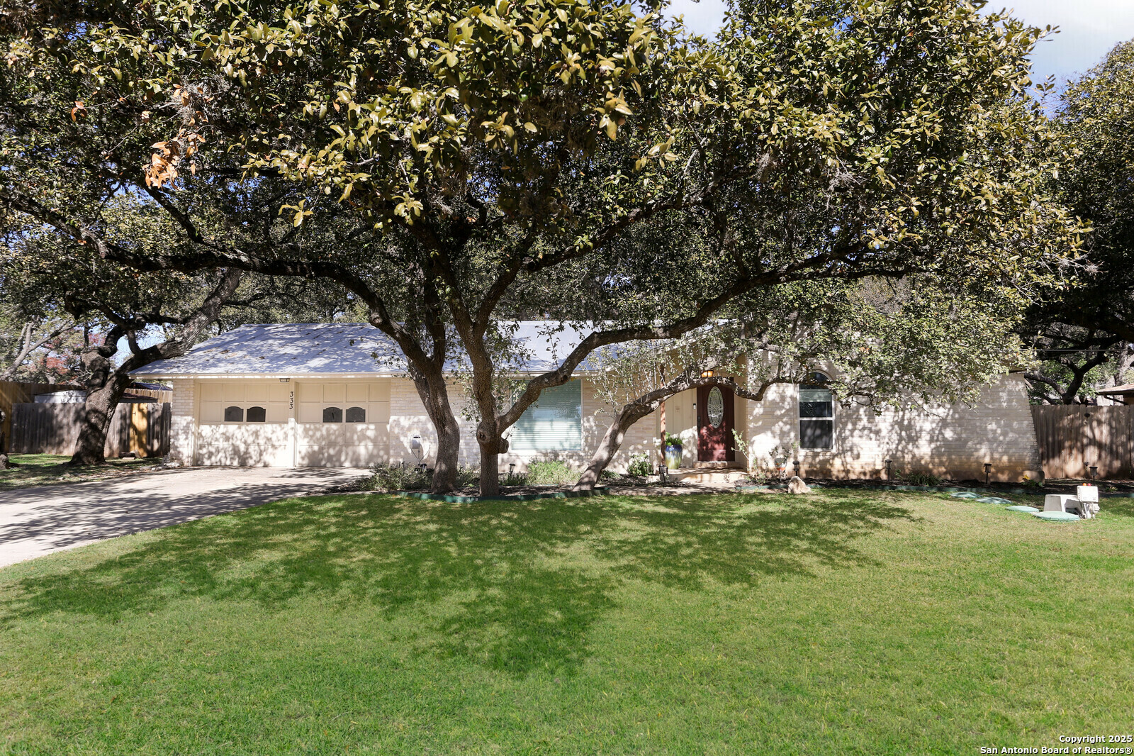 Property Photo:  333 Meadowbrook  TX 78232 