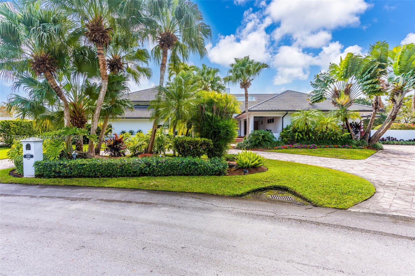 Property Photo: 9260 SW 101 St FL 33176