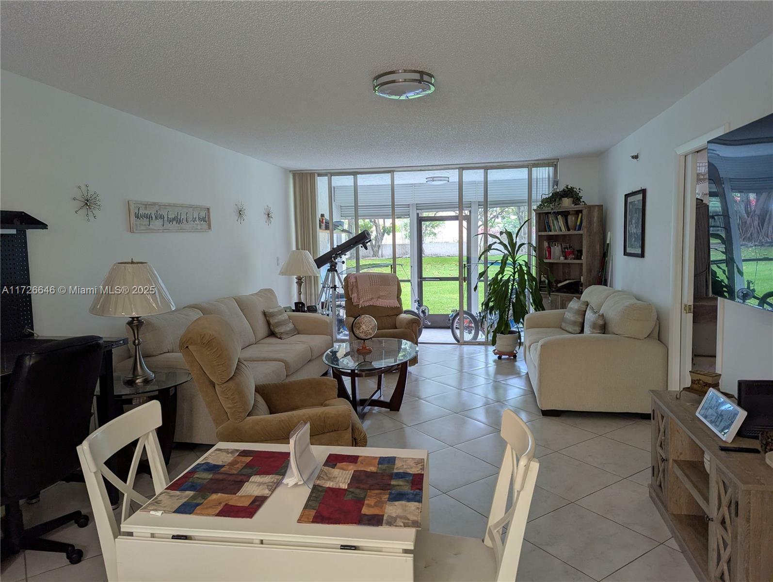 Property Photo:  3910 Inverrary Blvd 103-B  FL 33319 