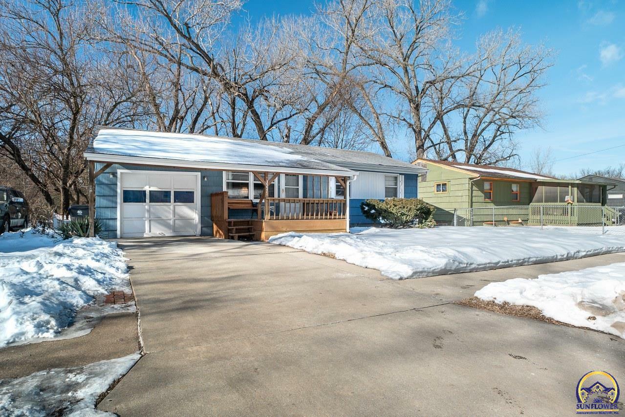 Property Photo:  3551 SE Humboldt St  KS 66605 