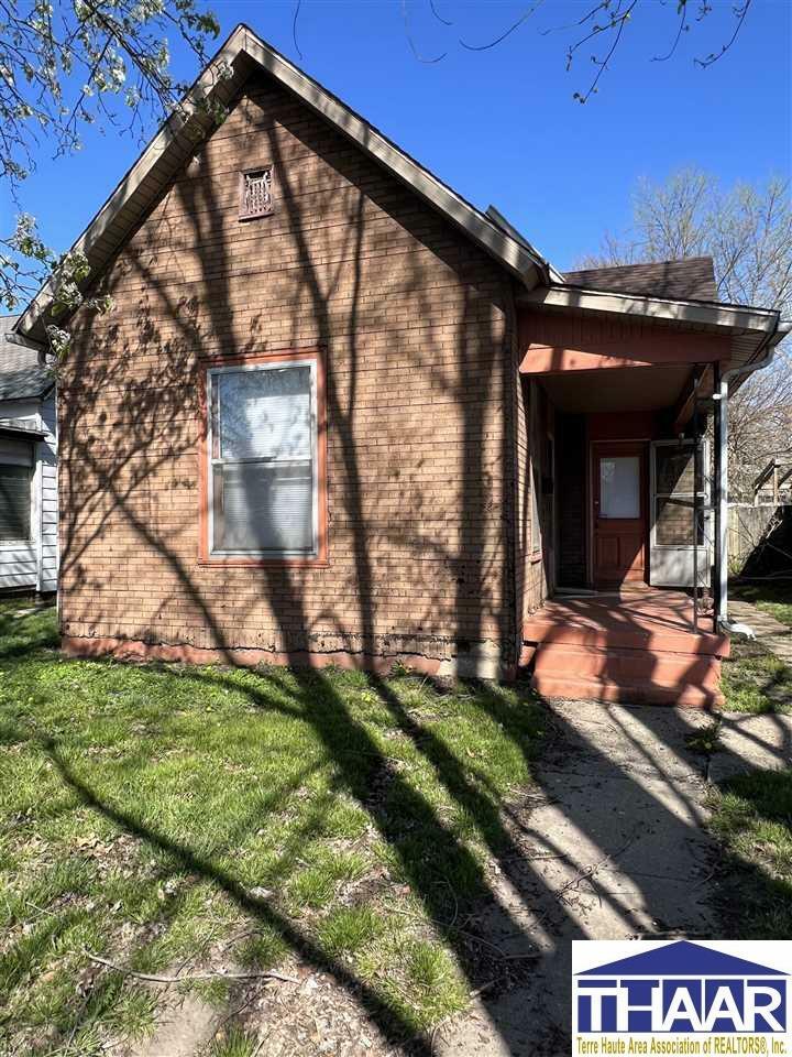 Property Photo: 605 N 13th 1/2 Street IN 47807