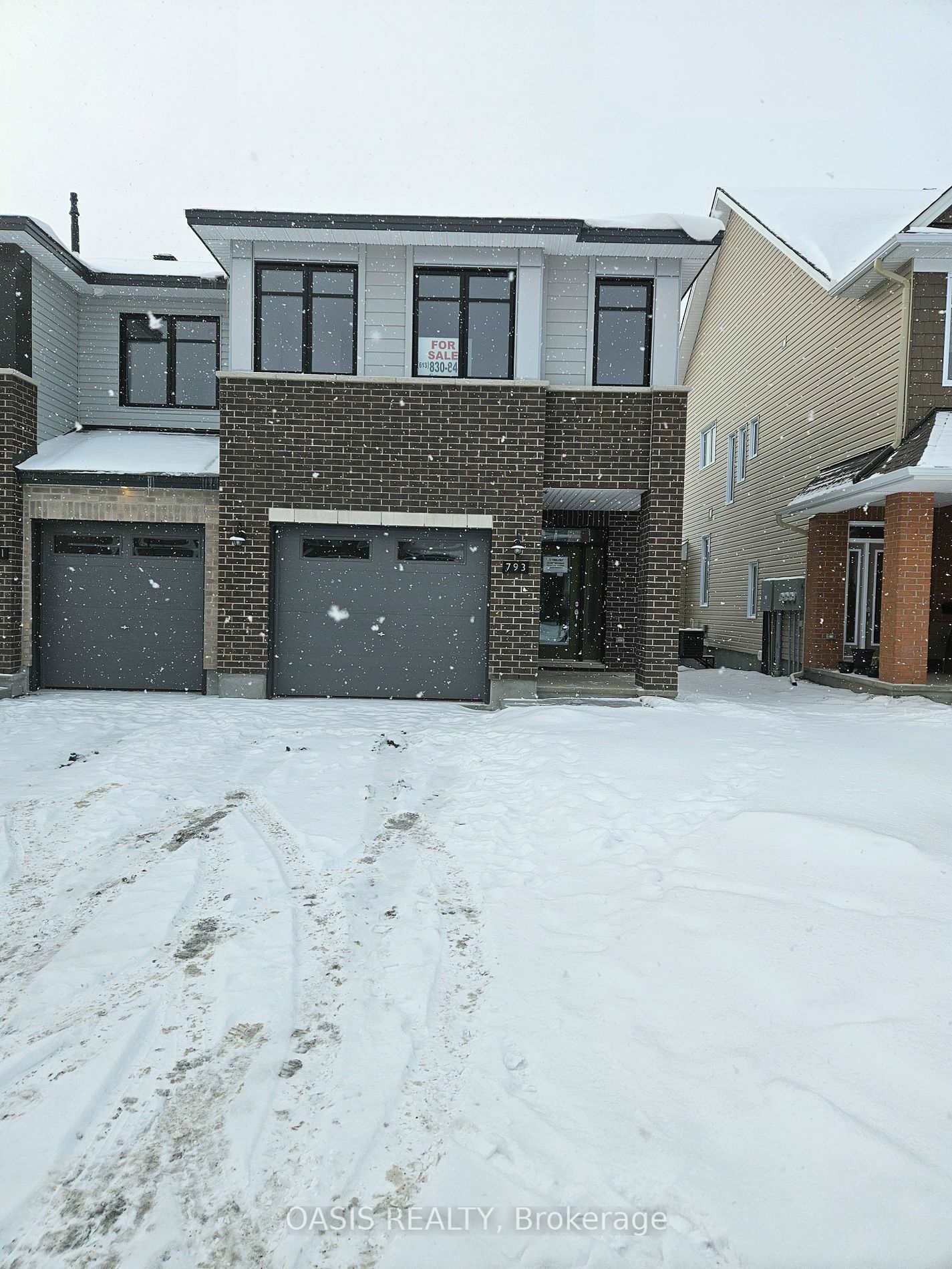 Property Photo:  793 Antonio Farley St  ON K4A 5N3 