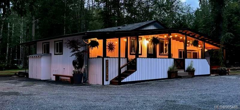 Photo de la propriété:  3412 Otter Point Rd  BC V9Z 0J9 