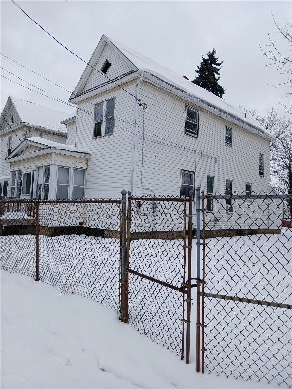 Property Photo:  222 E 25th Street  PA 16503 