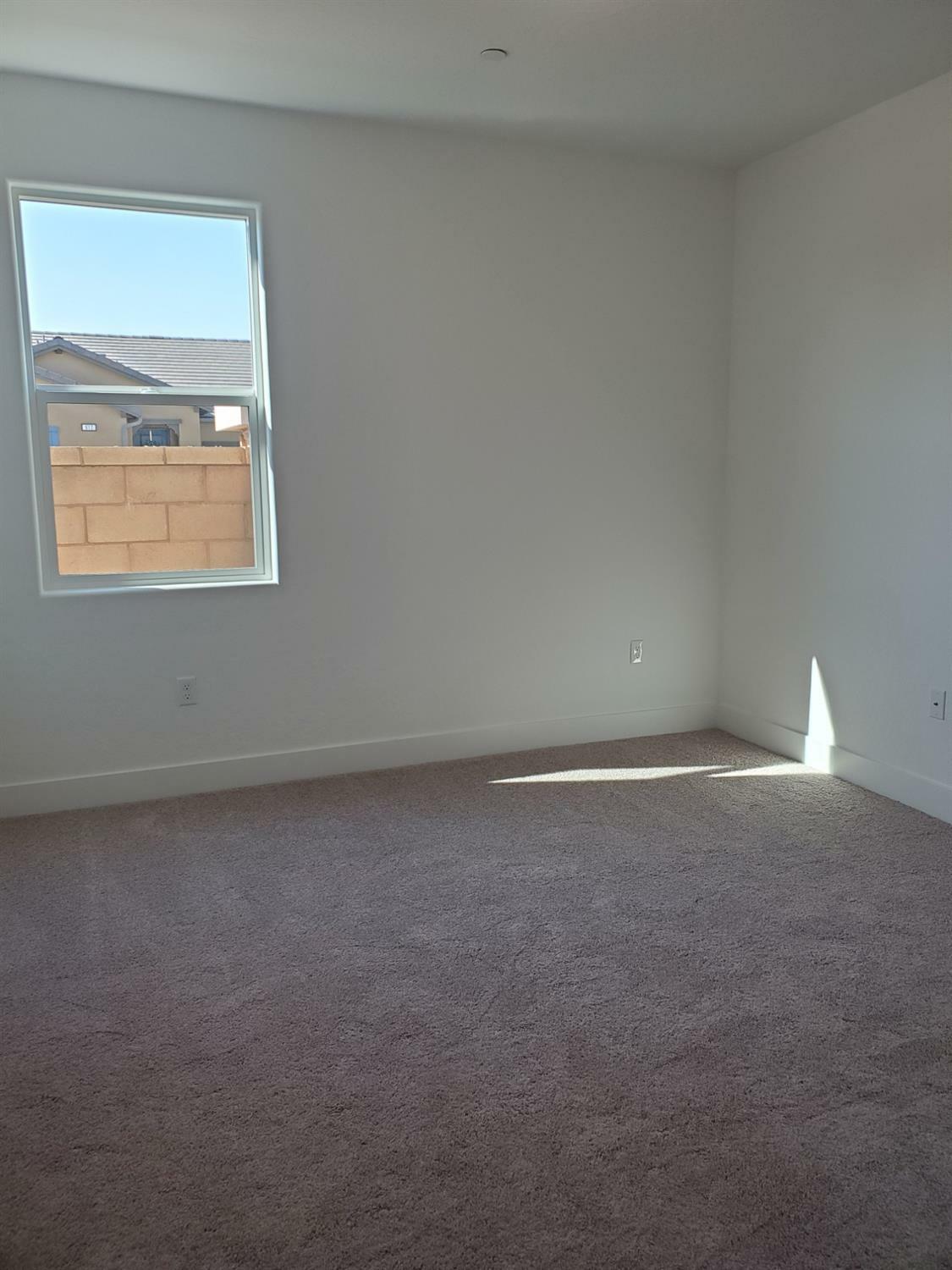 Property Photo:  683 Lucus Avenue S  CA 93636 