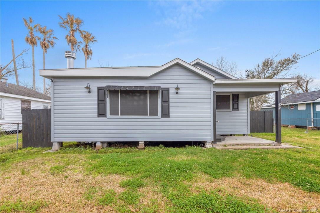 Property Photo:  816 18th Street  LA 70601 