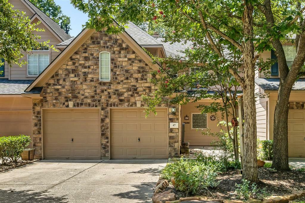 47 Endor Forest Place  The Woodlands TX 77382 photo