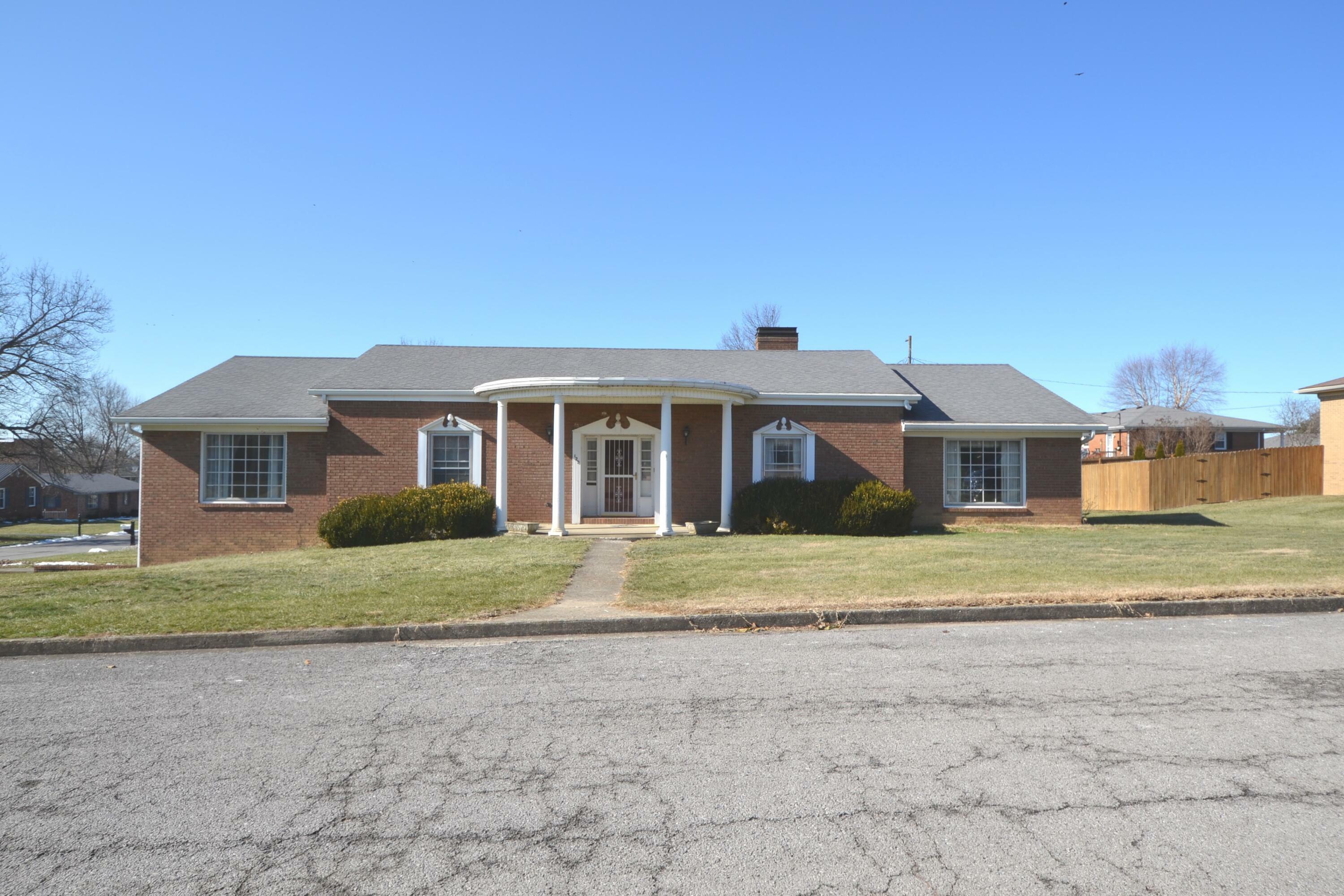 Property Photo:  123 Pin Oak Drive  KY 40444 