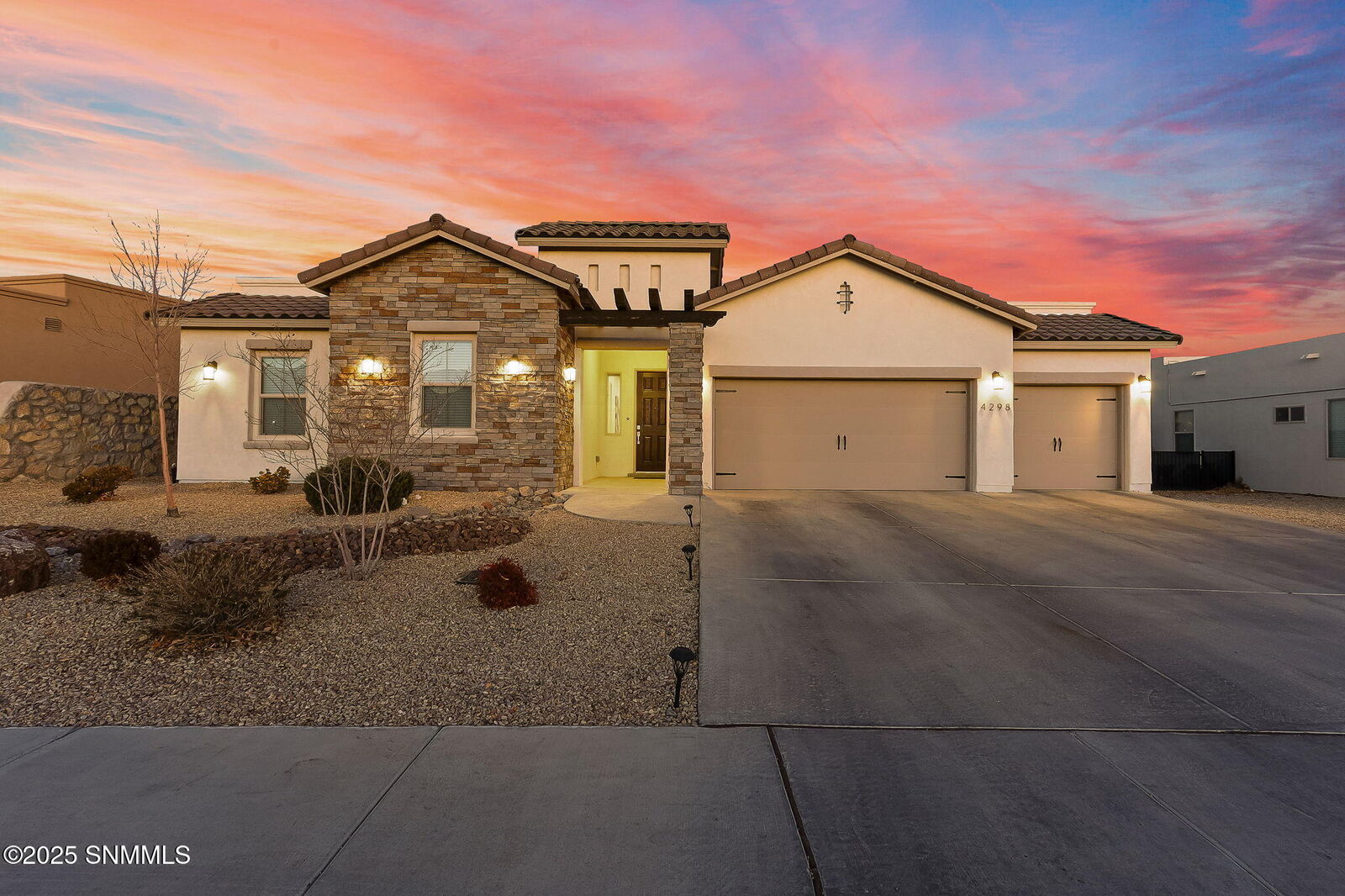 Property Photo:  4298 Purple Sage Drive  NM 88011 