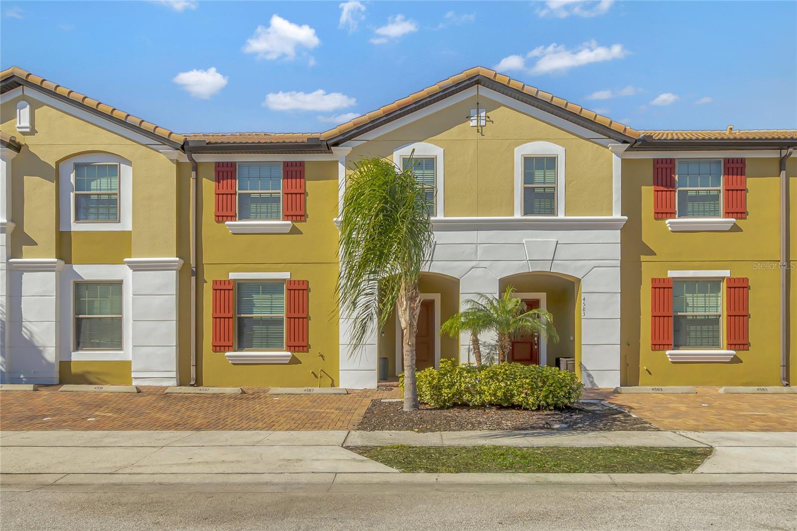 Property Photo: 4587 Terrasonesta Drive FL 33837