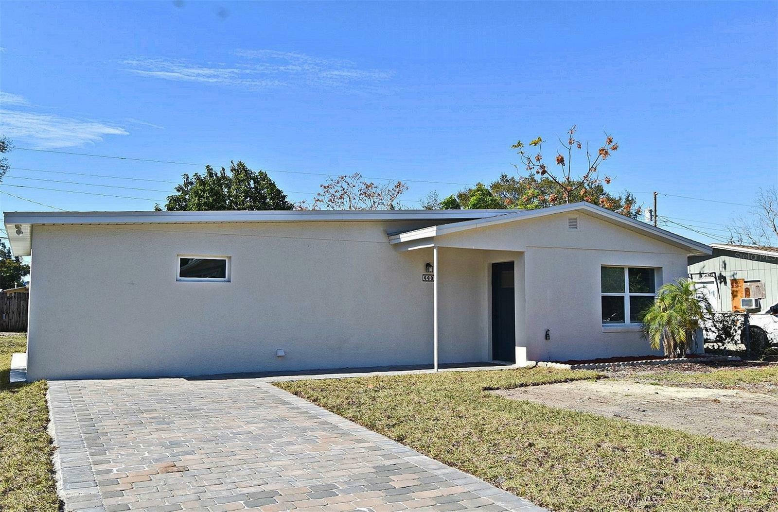 Property Photo:  660 Encino Way  FL 32714 