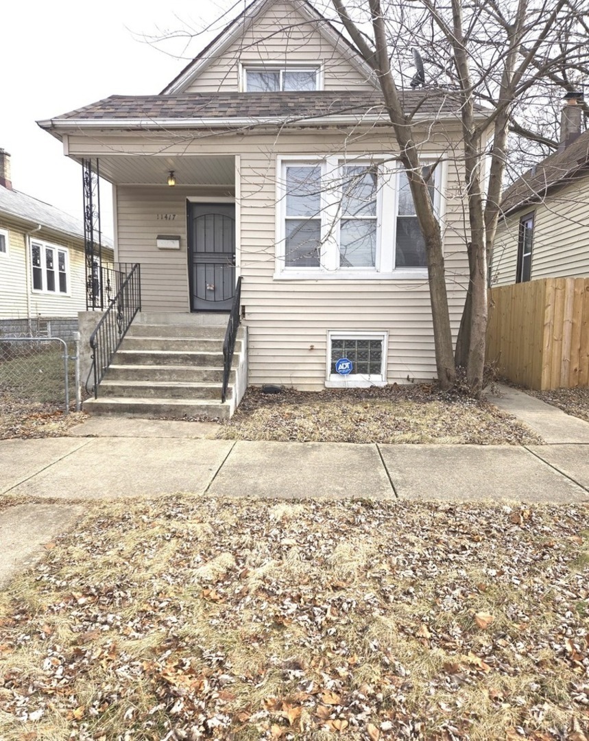 Property Photo:  11417 S Yale Avenue  IL 60628 