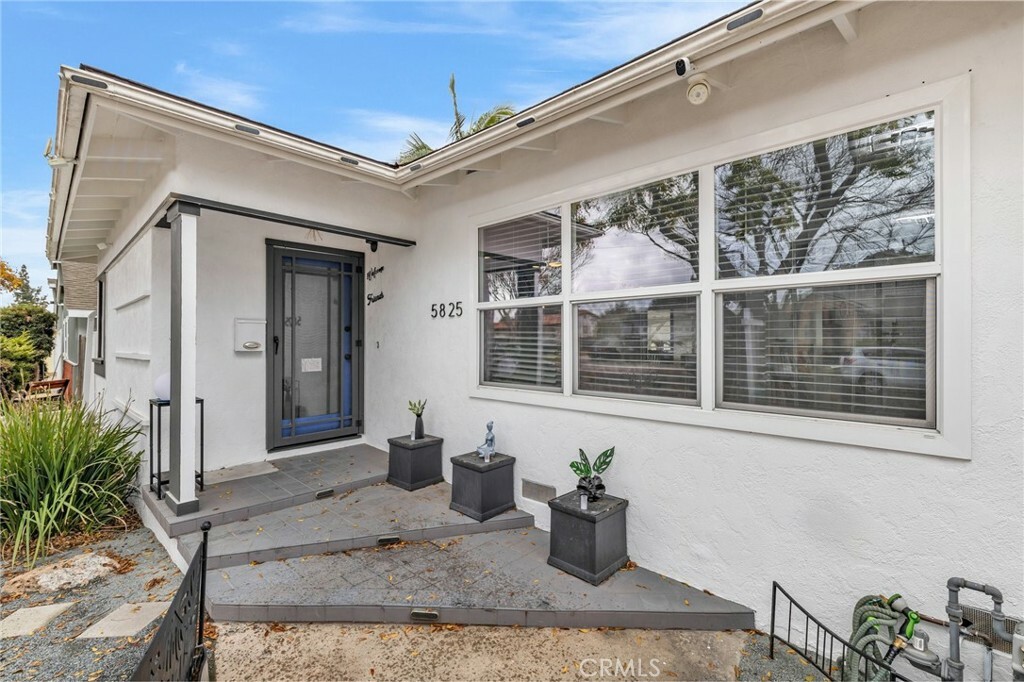 Property Photo:  5825 Fanwood Avenue  CA 90713 