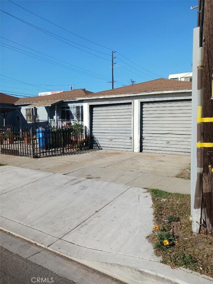 Property Photo: 5155 5157 W 104th St CA 90304