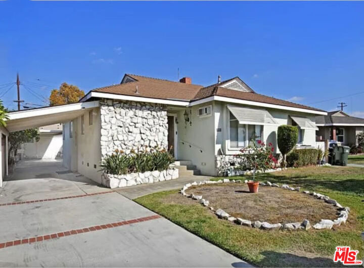 Property Photo: 7421 Ivo Street CA 90240