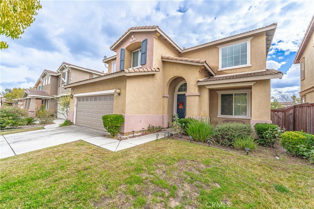 Property Photo: 40106 Jonah Way CA 92563