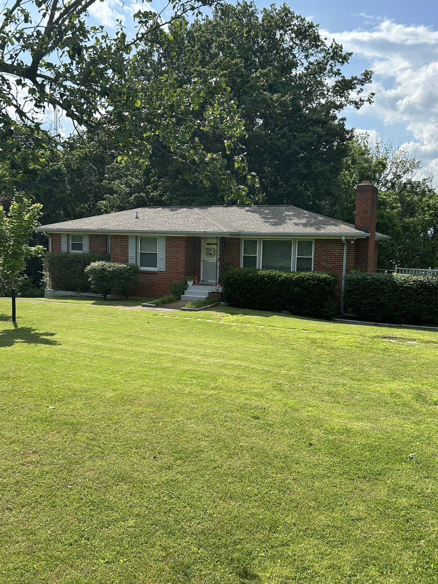 Property Photo:  215 Forest Retreat Rd  TN 37075 