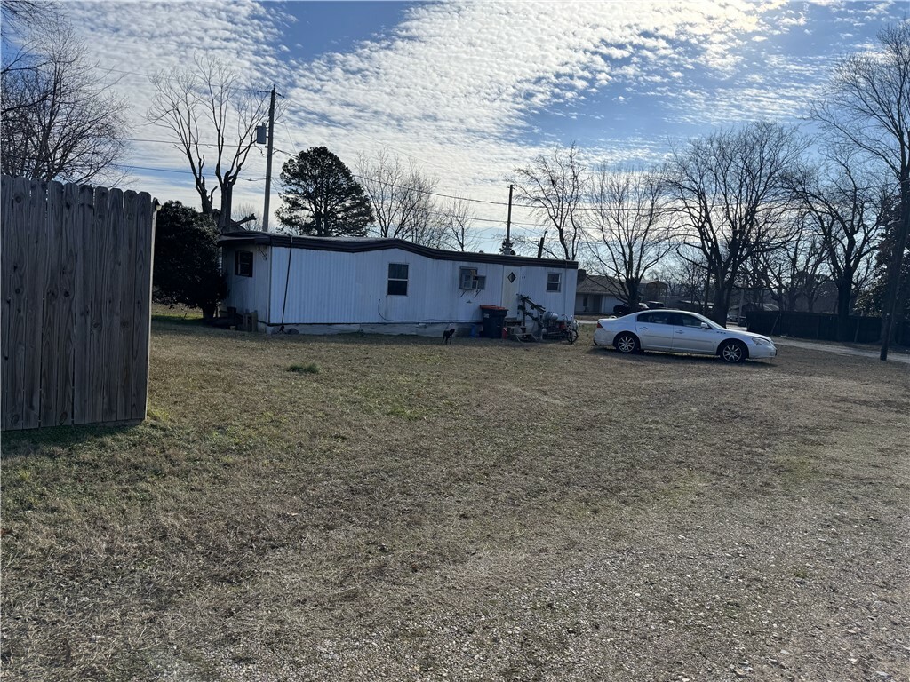 Property Photo:  513, 515, 517, 519 S Main Avenue  AR 72744 