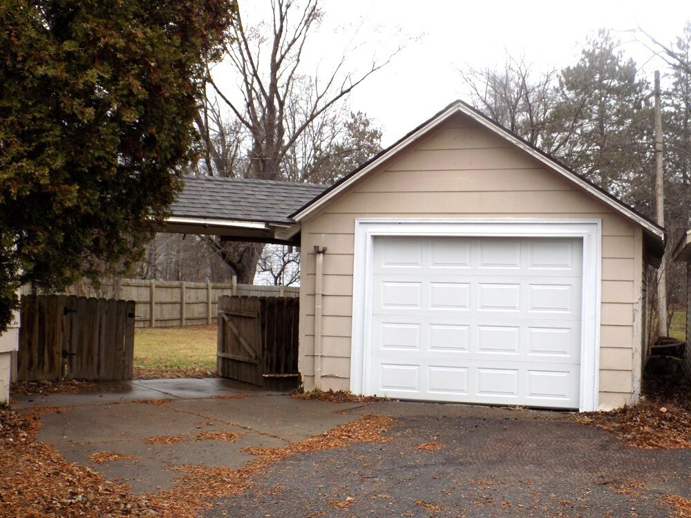 Property Photo:  505 Menasha Avenue E  WI 54848 