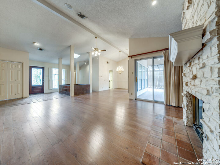 Property Photo:  11915 Pepperidge Cv  TX 78213 