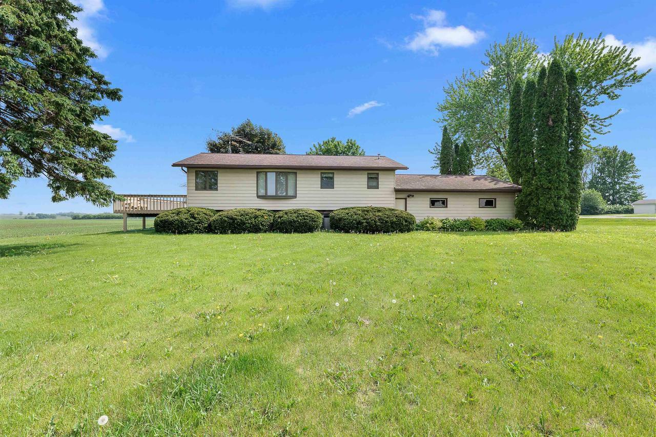 Property Photo: N12086 North Parish Road WI 53946