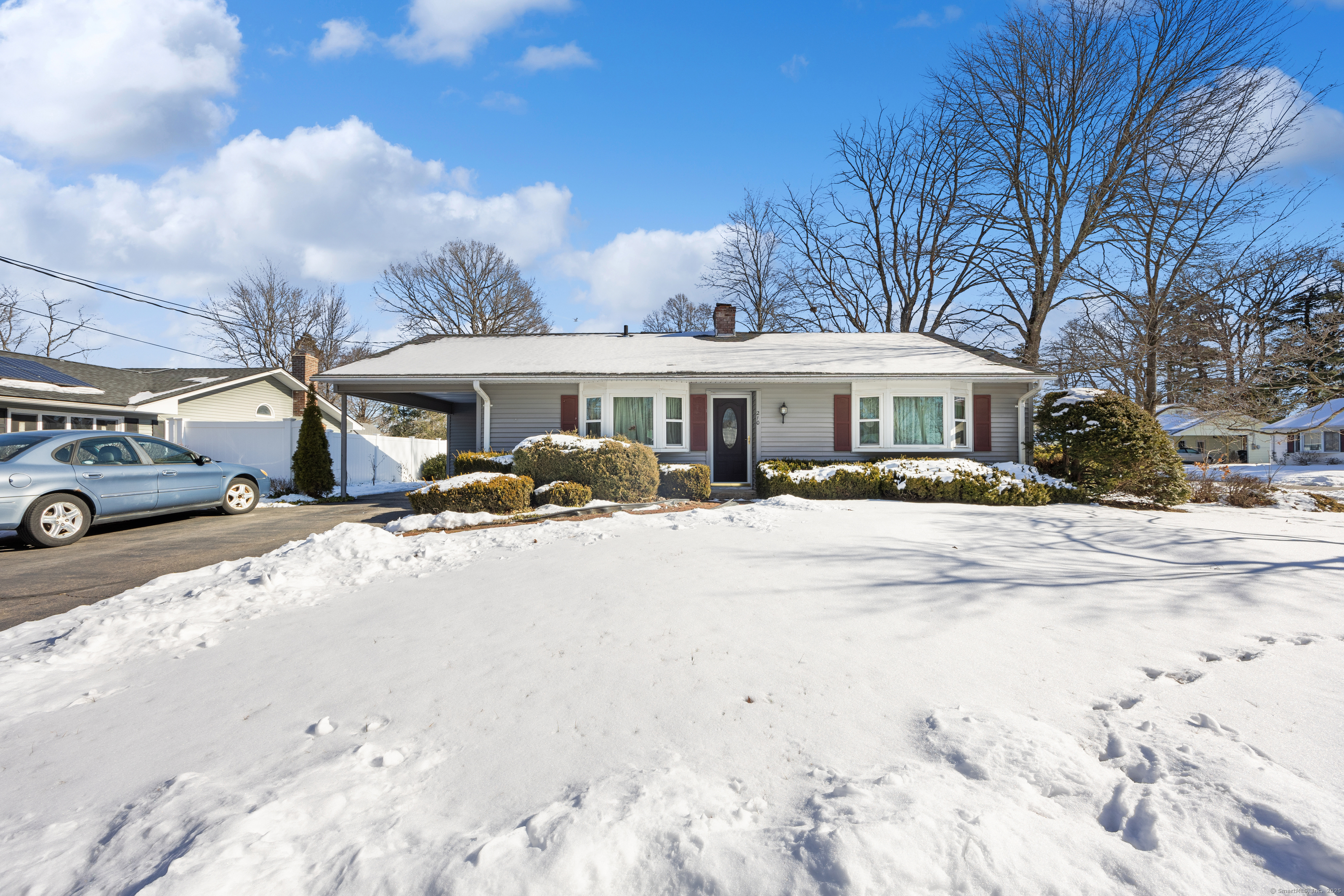 Property Photo:  210 Green Manor Drive  CT 06118 