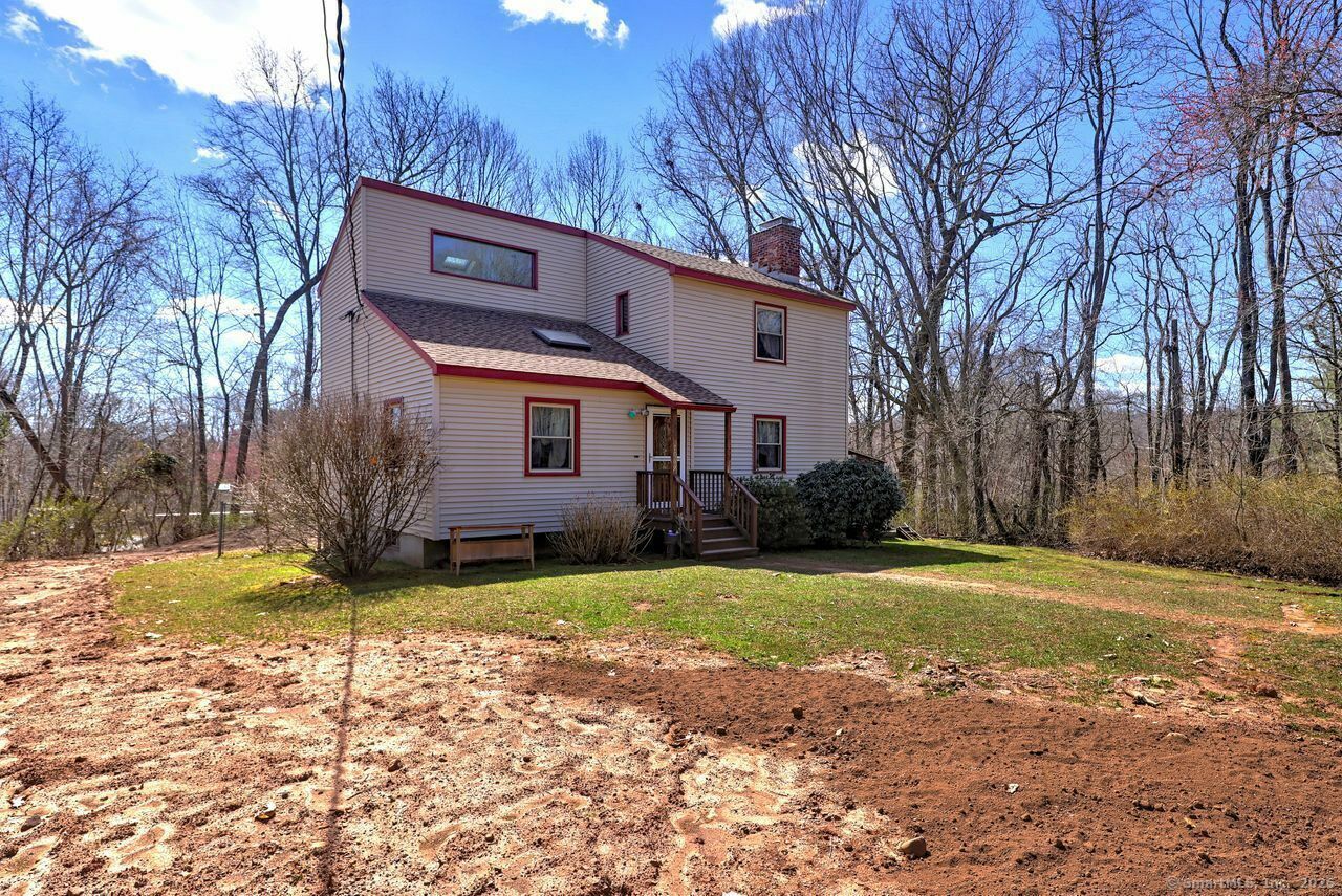 Property Photo:  1069 Foxon Road  CT 06471 